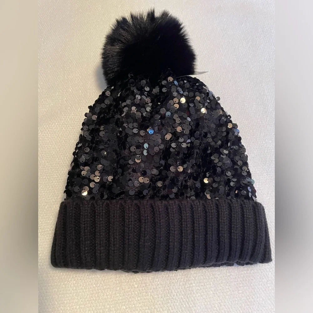 Winter Hat. Black With Sequins And A Fuzzy Pom Pom. Women’s. NWT - Picture 1 of 9